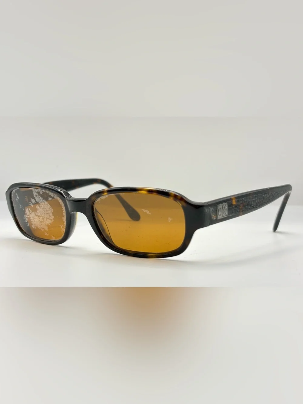 Calvin Klein listing pair
